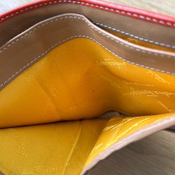 Authentic Vintage leather Ferragamo wallet. Orange. - Picture 10 of 11